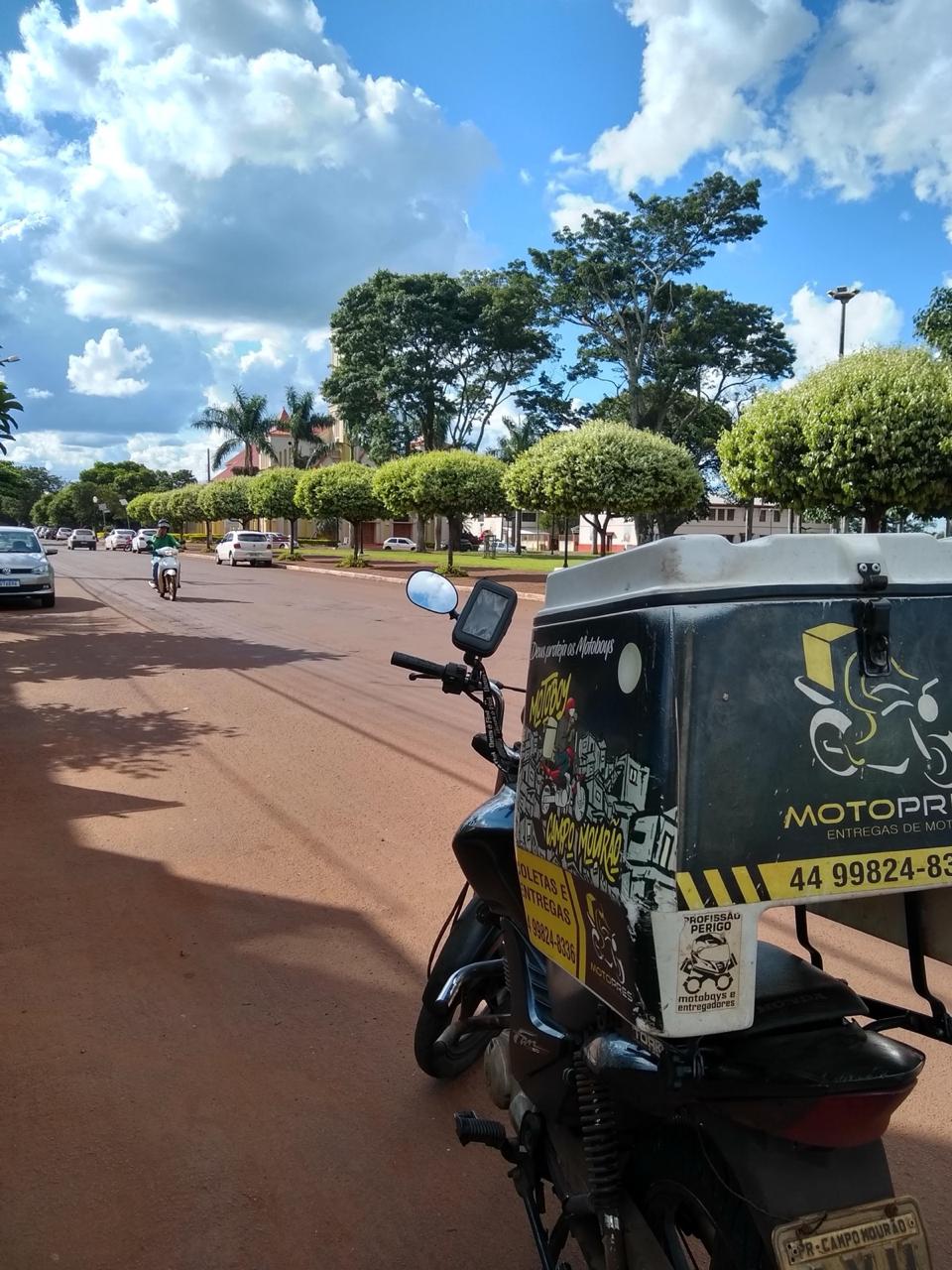Motoboy Motopres pelas ruas da cidade